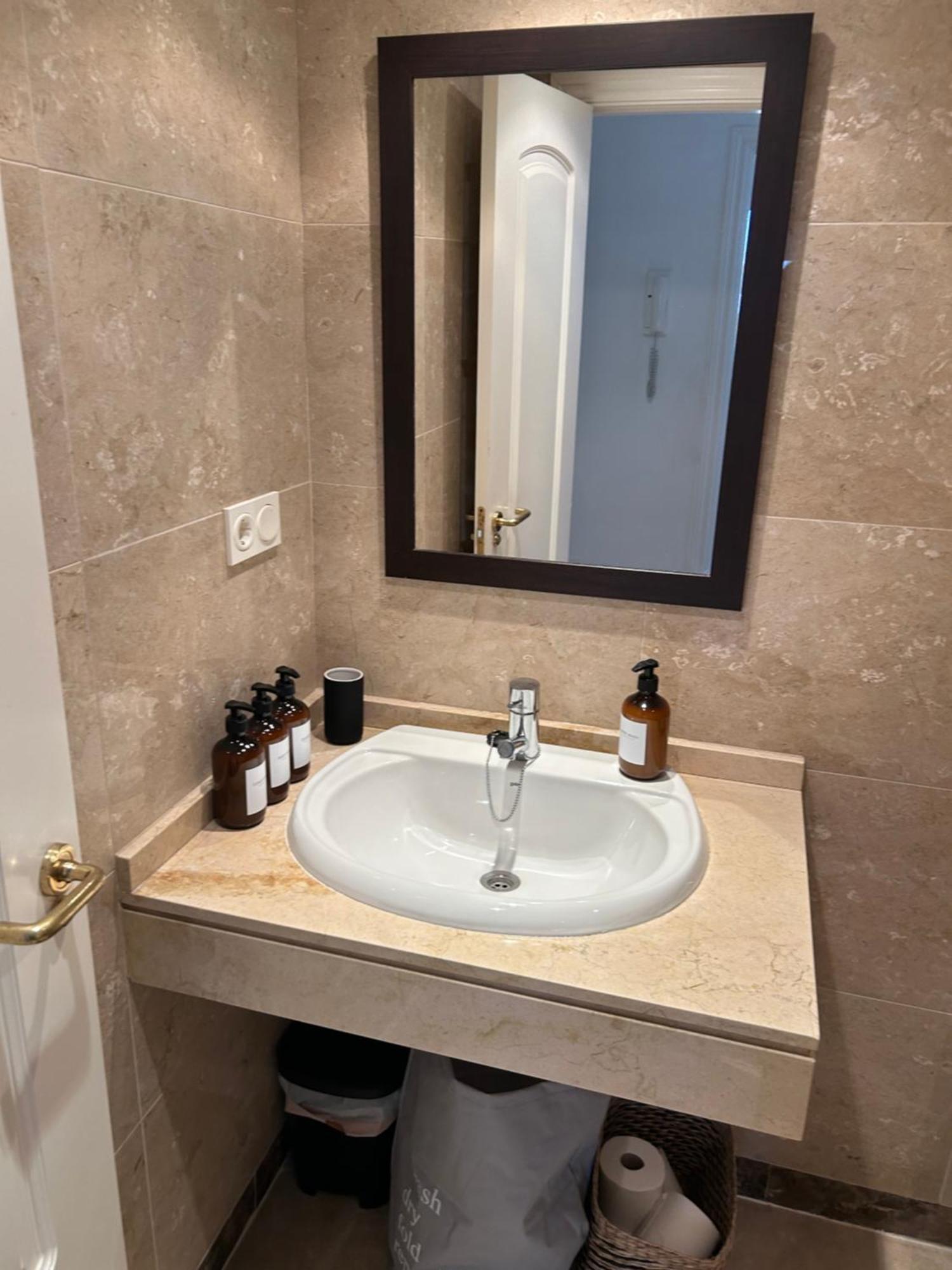 2 Bed Penthouse Apartment 마닐바 외부 사진