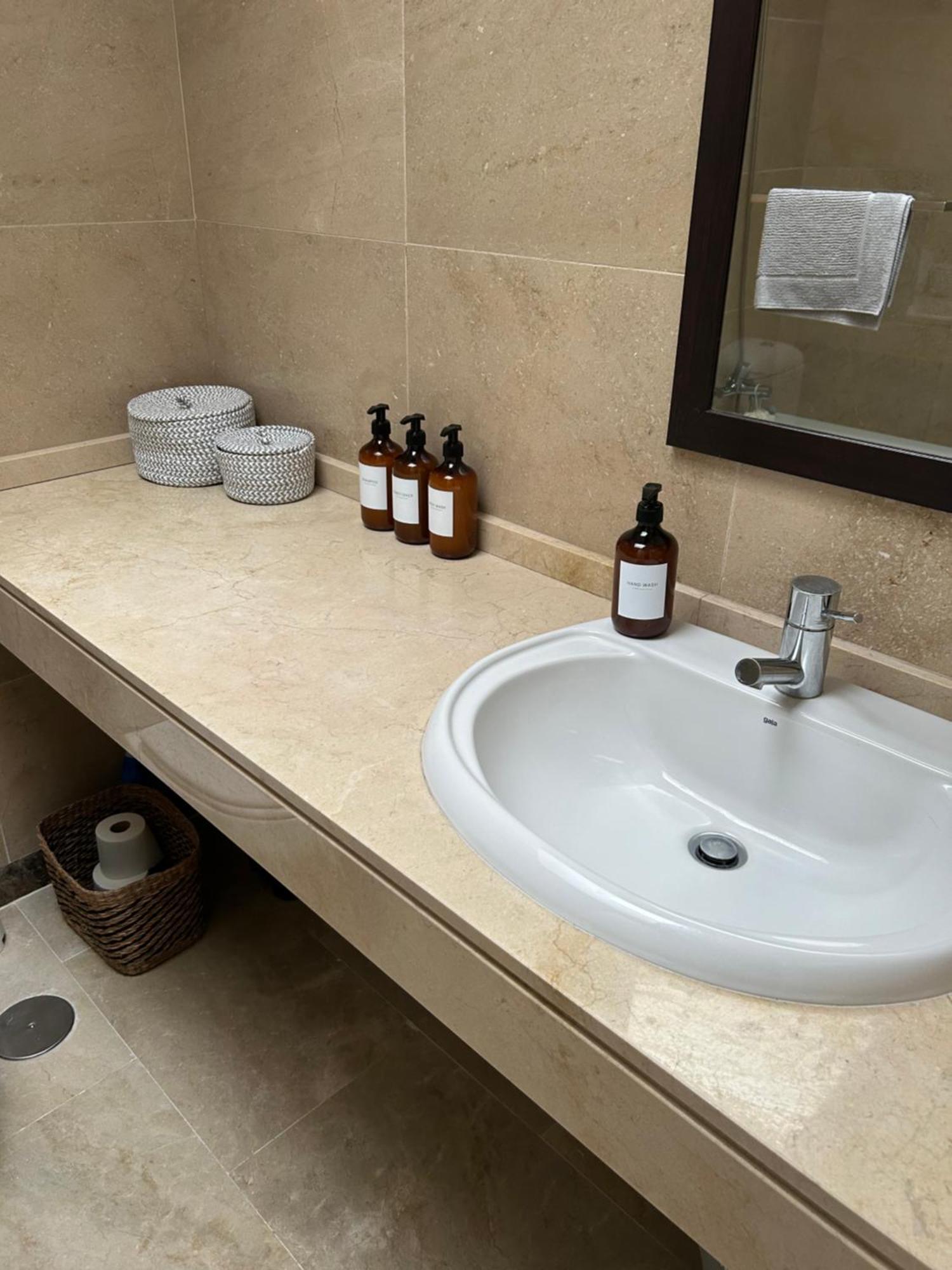 2 Bed Penthouse Apartment 마닐바 외부 사진